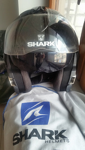 Шлем shark (2 фото из 3)