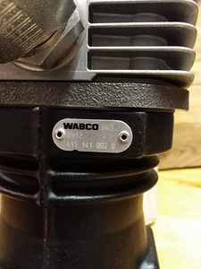 Компрессор wabco 4111410020 (2 фото из 3)