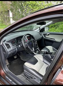 Volvo xc60 2014 (4 foto / 5)