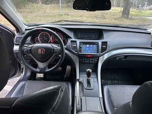 Honda Accord Type S (7 foto / 13)