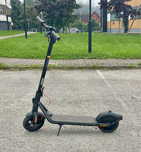 Segway Ninebot F2 PRO 2024 (1 foto / 7)