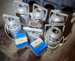 Сценическое освещение 1kW (2 фото из 2)