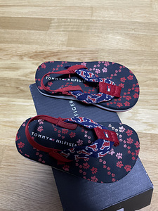 Hilfiger platud s 21 (2 фото из 3)