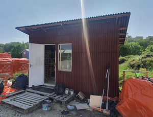 Бытовка (3 фото из 4)