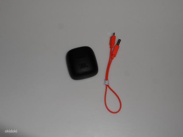 Kõrvaklappid JBL Tune 220TWS Black (foto #2)