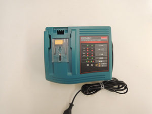 Зарядка Makita DC14SC (2 фото из 5)
