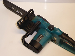 Kettsaag Makita UC3520A (2 foto / 5)