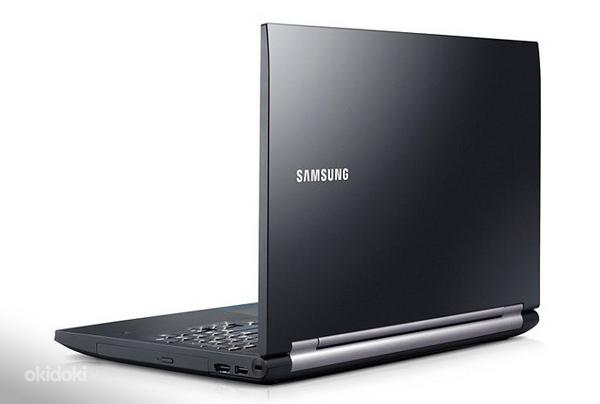Ноутбук Samsung 200B + Зарядка (фото #1)