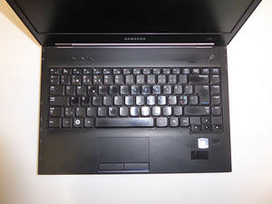 Sülearvuti Samsung 200B + Laadija (7 foto / 8)