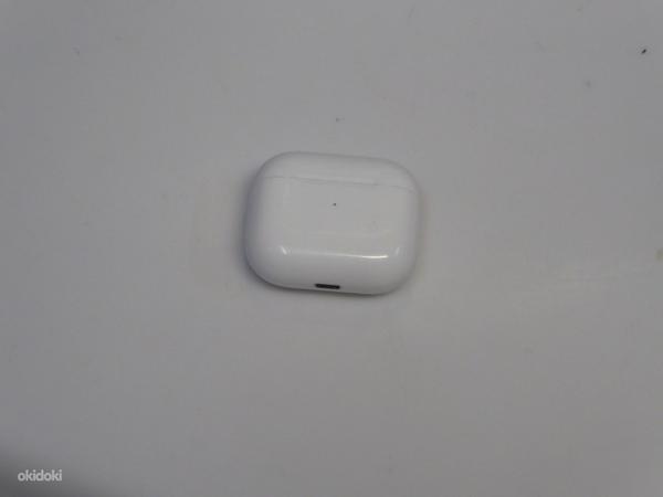 Беспроводные наушники Apple AirPods 3 (фото #2)
