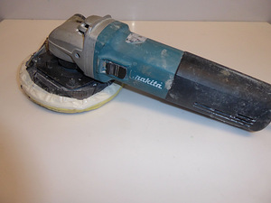 Болгарка Makita 9565CVR (2 фото из 6)