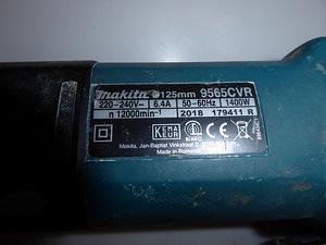 Болгарка Makita 9565CVR (4 фото из 6)