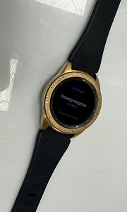 Смарт-часы Samsung Galaxy Watch SM-R810 + Зарядка