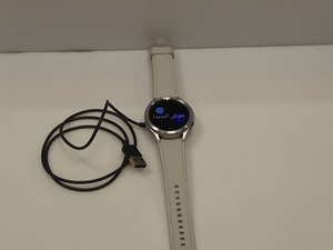 Nutikellad Samsung Galaxy 4 Classic 46mm (3 foto / 4)