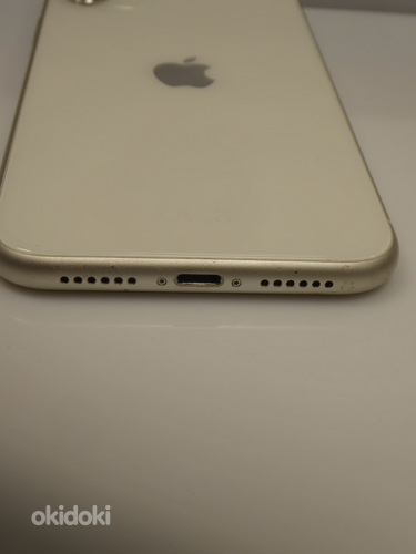 Телефон Apple iPhone 11 64ГБ Белый , 77% батареи (фото #6)