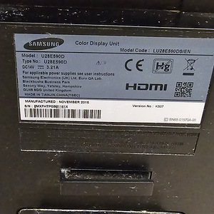 Monitor Samsung U28E590D + Adapter (5 foto / 6)