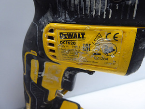 Шуруповерт Dewalt DCF620 + AКБ 2.0ah (4 фото из 5)