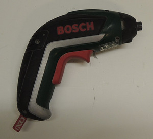 Akutrell Bosch IXO3603 + laadija (4 foto / 6)
