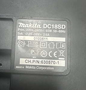 Akutrell Makita BDF343 + 2tk. Aku 1,3Ah 14,4v + Laadija (6 foto / 6)