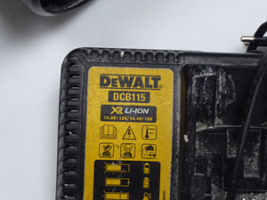 Relakas Dewalt DCG405 + aku 5ah + laadija (5 foto / 6)