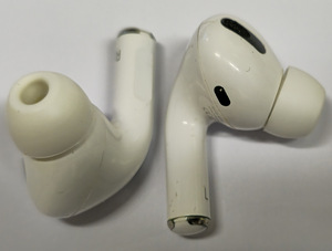 Juhtmeta kõrvaklapid Apple Airpods Pro Gen1 (7 foto / 7)