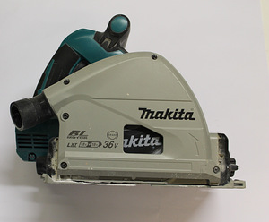 Аккумуляторная циркулярная пила Makita DSP601ZJU + чемодан (5 фото из 5)