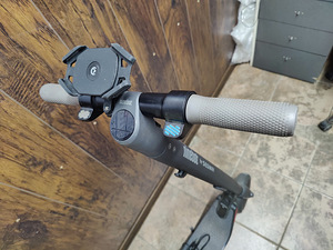 Самокат Ninebot Segway KickScooter ES2 + Зарядка (3 фото из 5)