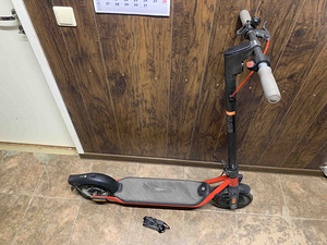 Электро-самокат Segway Ninebot D38E + зарядка (2 фото из 5)