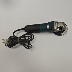 Relakas Makita GA6040 (2 foto / 5)