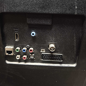 Teler Philips 40PFT5300/12 + juhe + pult (6 foto / 7)
