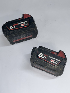 Аккумулятор Milwaukee M18 5,0Ач (3 фото из 7)