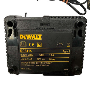 Akutrell Dewalt DCD796 + Aku 4.0Ah + Laadija (4 foto / 6)