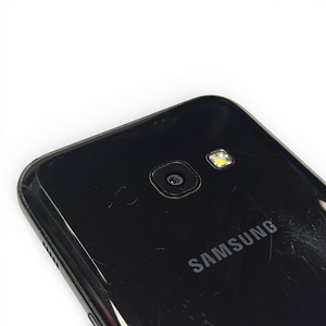 Mobiiltelefon Samsung Galaxy A3 2017 (4 foto / 5)