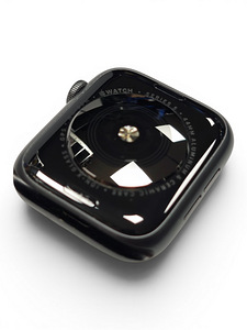 Nutikell Apple Watch Series 5 44mm + laadija + karp (5 foto / 5)