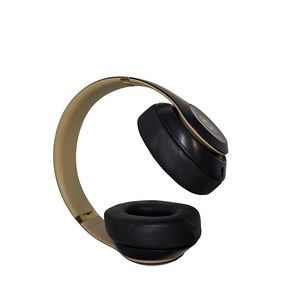 Bluetooth kõrvaklapid Beats Studio 3 + kaablid + kohver (5 foto / 5)