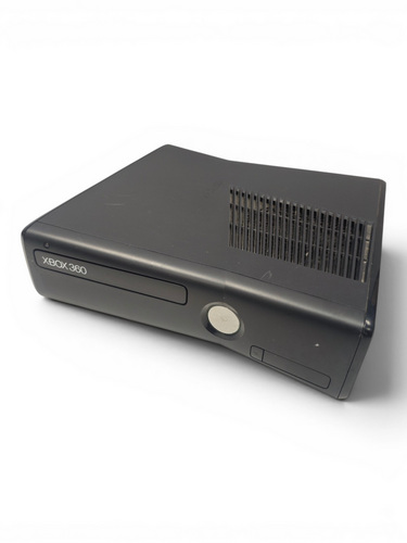 Игровая консоль Xbox 360 + кинект + пульты + провода
