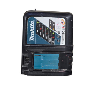 Laadija Makita DC18RC (3 foto / 5)