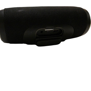 Bluetooth kõlar JBL Charge 3 (kaks nupp ei ole) (2 foto / 5)