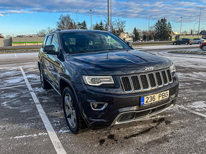Jeep Grang Cherokee 2013 (1 foto / 11)