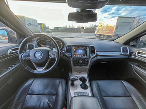 Jeep Grang Cherokee 2013 (11 foto / 11)