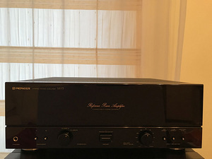 Lõppvõimendid Luxman M-03, Denon POA-2400, Pioneer M-73 (4 foto / 7)