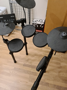 Yamaha DTX 402 (1 фото из 2)