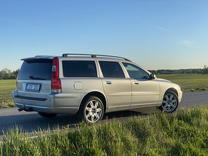 Volvo v70 d5 (2 фото из 14)