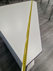 Madal laud televiisorile (2 foto / 4)