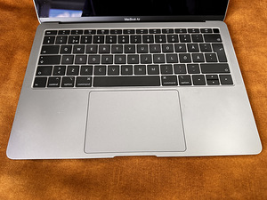 Macbook Air 2019 / 8Gb/128Gb / i5 / Space Grey (3 foto / 6)