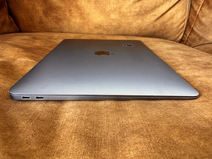 Macbook Air 2019 / 8Gb/128Gb / i5 / Space Grey (5 foto / 6)