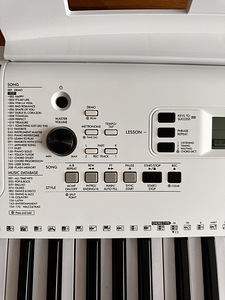 Синтезатор Yamaha EZ-300 (4 фото из 5)