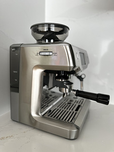 Sage Barista Touch SES880 kohvimasin (2 foto / 10)