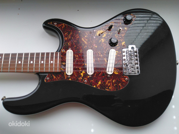 Fernandes ARS-400 BL Stratocaster type guitar (foto #3)
