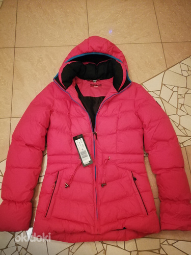 Зимняя куртка новая, размер 36-38 (фото #1)
